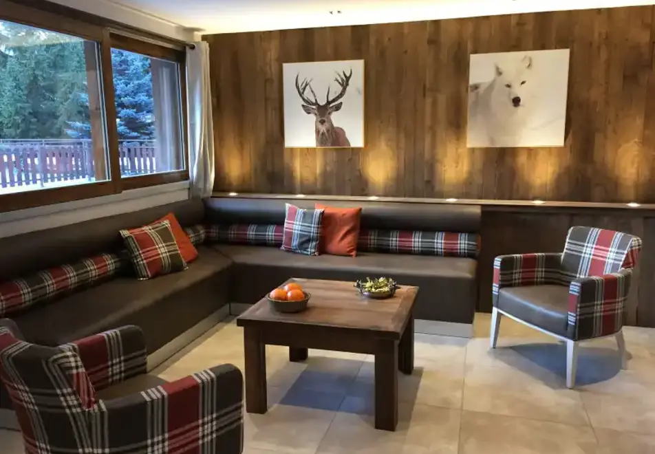 Les Fermes du Planet 6, Valloire (self catered apartment)