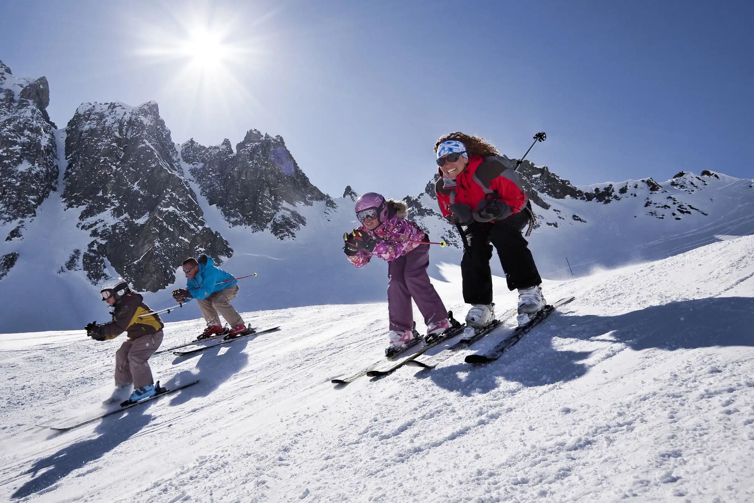 Tignes Family Ski 2400x1600.jpg