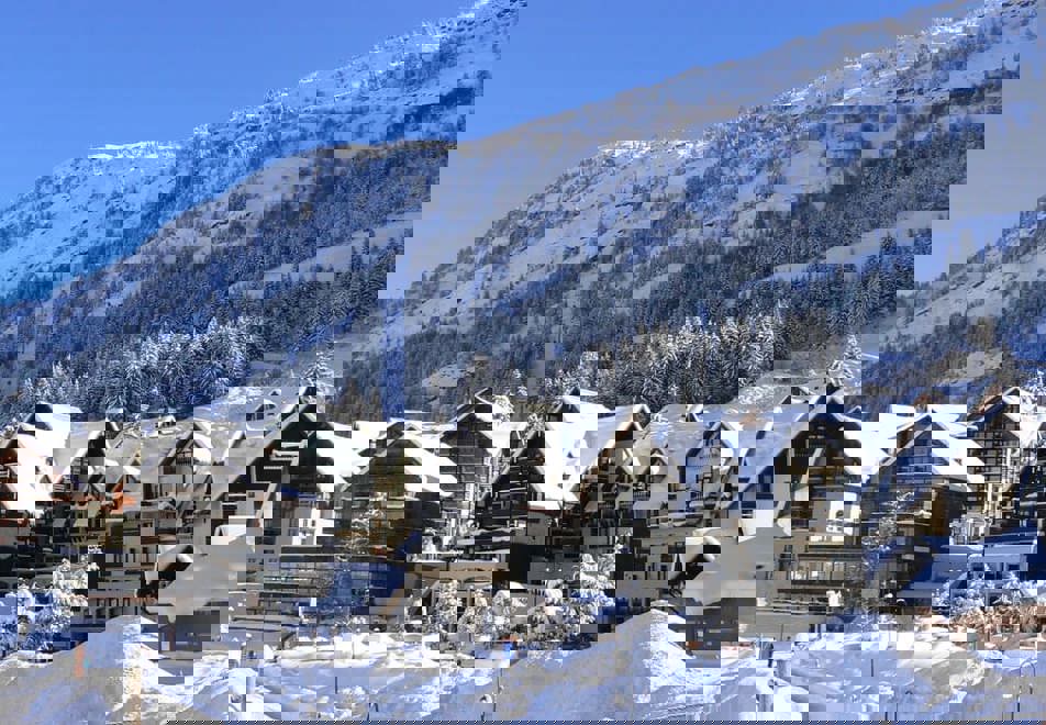 Oz 3300 Ski Resort