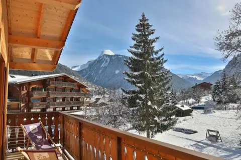 Le Cret, Morzine (hotel) - Beautiful location
