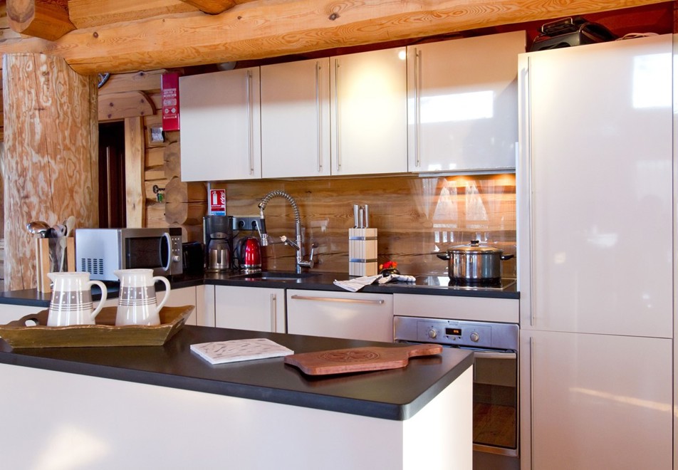 Alpen, Les 2 Alpes (self catered chalet) - Open plan kitchen, living/dining