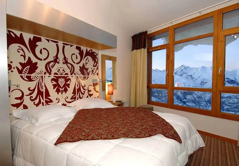 Residence Edenarc, Arc 1800 (self catered apartments) - Typical double bedroom