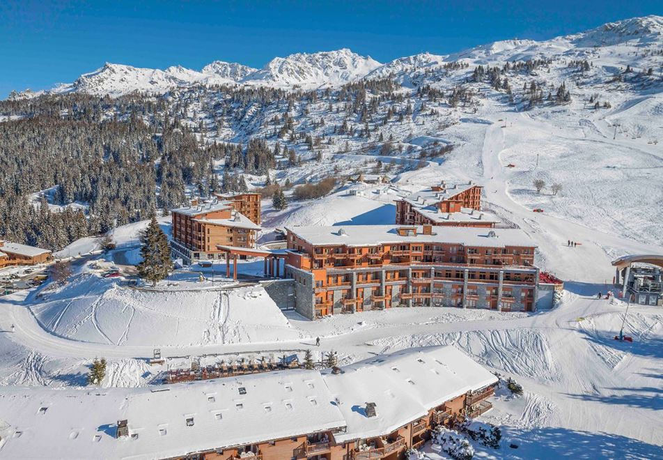 Residence Edenarc, Arc 1800 (self catered apartments) - please note 5 new standalone chalets have been built across the back (not shown in image)