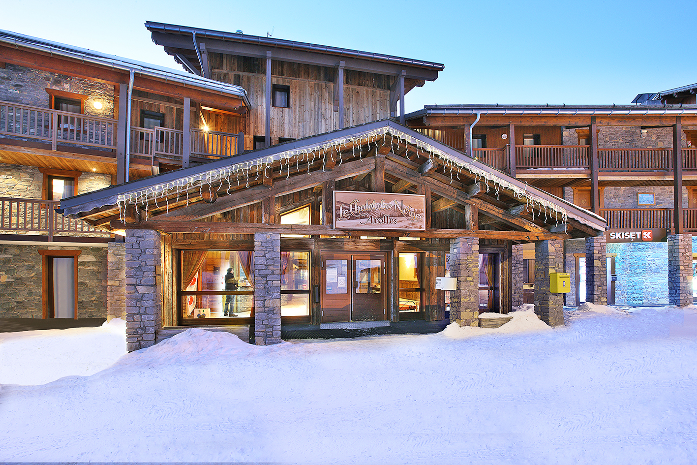 Chalet Des Neiges Arolles, Arcs 2000 (Self Catered Apartments) OPT (1)
