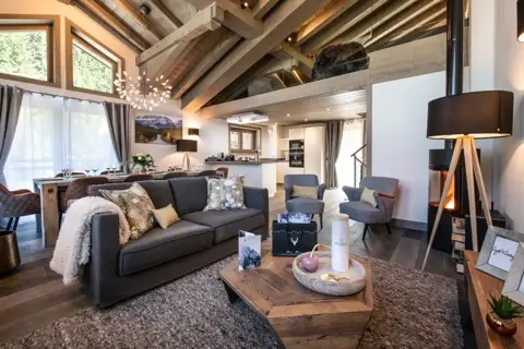 Canyon Lodge, Courchevel Moriond (self catered chalet) - Allnatt