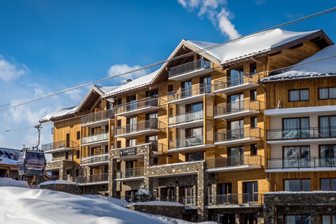 Daria-I Nor, Alpe d'Huez (self catered apartments & hotel) - Lift next door