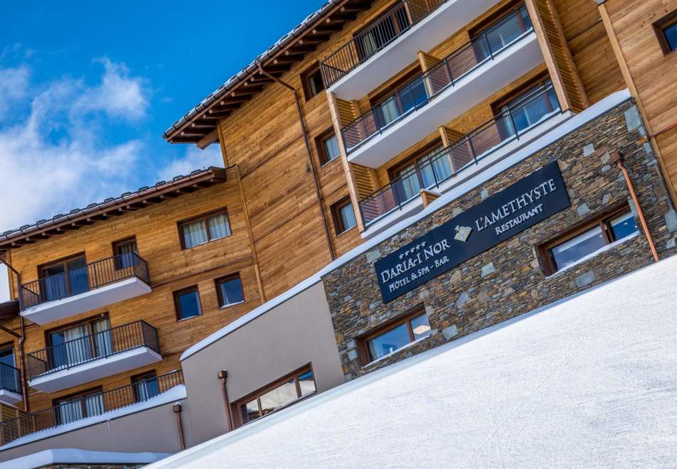 Daria-I Nor, Alpe d'Huez (self catered apartments & hotel) - Restaurant on-site