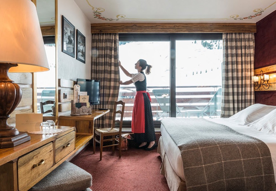AlpenRuitor, Meribel Mottaret (Hotel) - Piste facing classic room