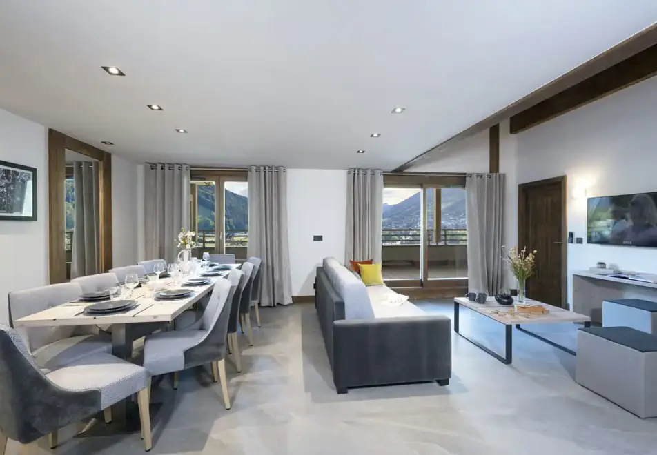 Chalets de Joy, Grand Bornand (self catered apartments) - Typical apartment bedroom style