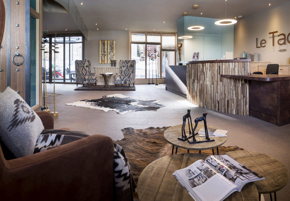 Le Taos, Tignes le Lac (self catered apartments & hotel) - Reception (©Studio Bergoend)