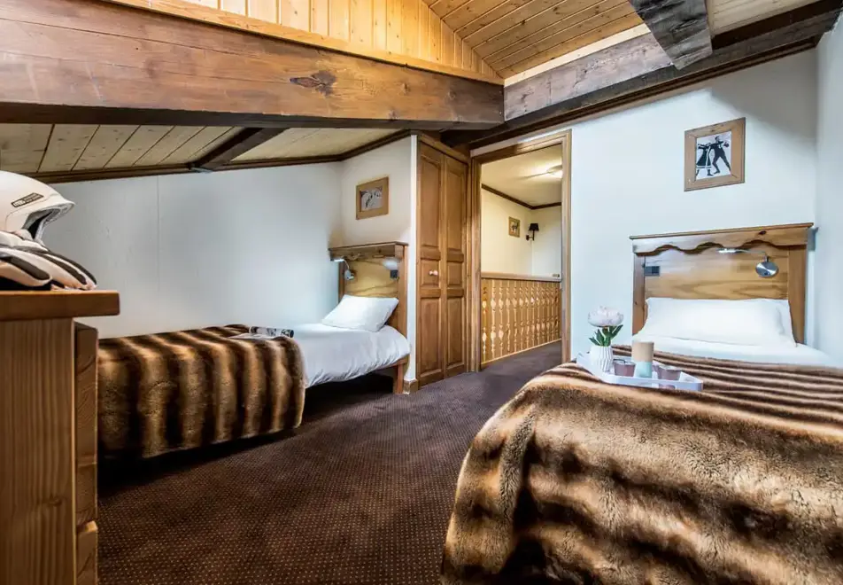 Village Montana, Val Thorens (self catered apartments) - Typical 3 bed Soleil apartment style