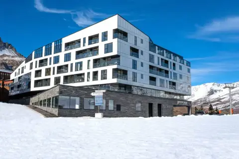 Voulez Vous, Tignes le Lac (hotel) - 50m from slopes