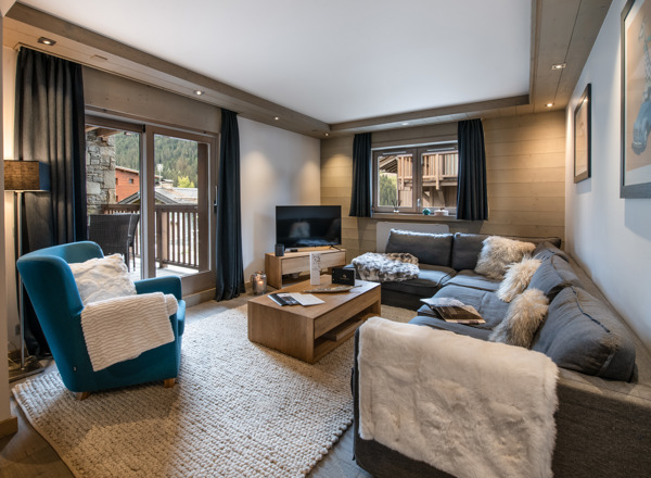 PG Whistler Lodge B01 001