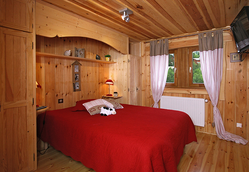 Alpen, Les 2 Alpes (self catered chalet) - Double bedroom