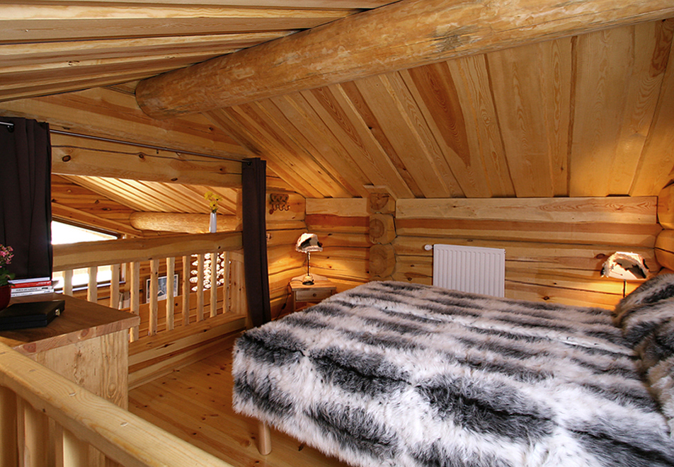 Alpen, Les 2 Alpes (self catered chalet) - Mezzanine with double bed