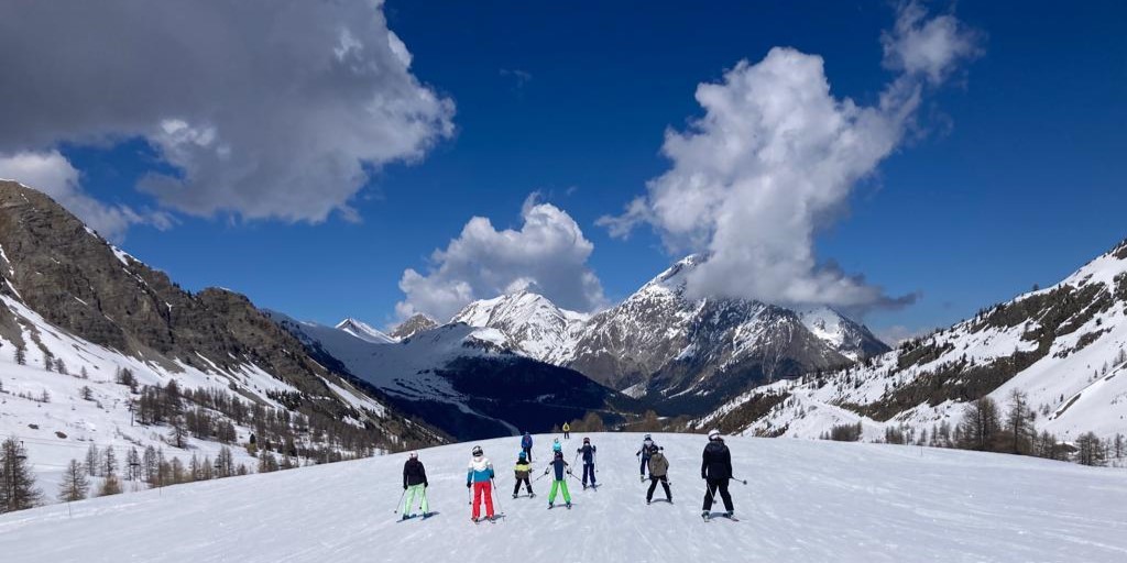 Group skiing in Montgenevre ski resort