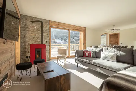 Chalet Turra, Val Cenis (self catered chalet) - Open plan kitchen and living area