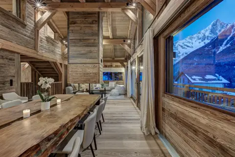 Chalet Azurite, Chamonix (self catered chalet) - Dining area (©Adam Johnston)