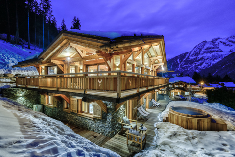 Chalet Saphir, Chamonix (self catered chalet) - Stunning winter location (©Adam Johnston)