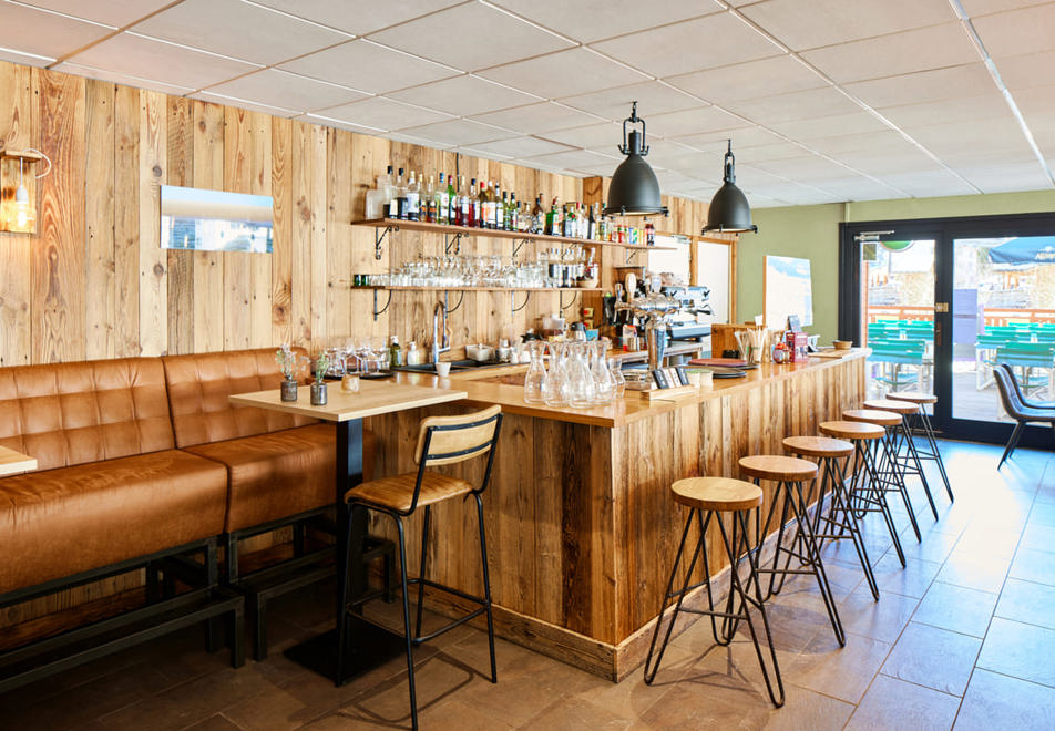 Les Portes du Mont Blanc, Vallorcine (self catered apartments) - On-site restaurant & bar