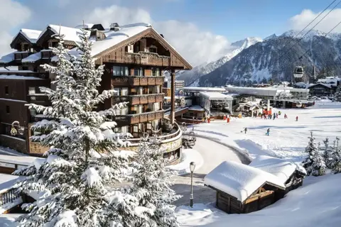Hotel de la Loze, Courchevel 1850 (hotel) - Easy ski access