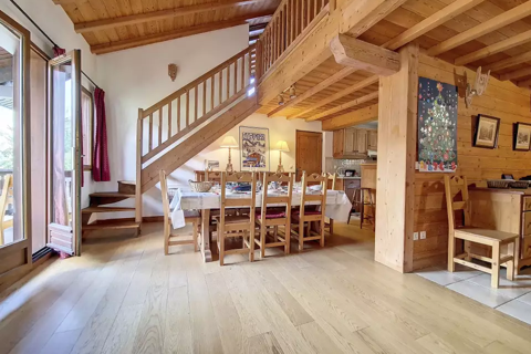 4 bedroom apartment in Saint Martin de Belleville (self catered) - Dining area