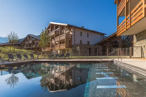 l'Eclat des Veriaz, Megeve (self catered apartments & chalets) - Outdoor pool