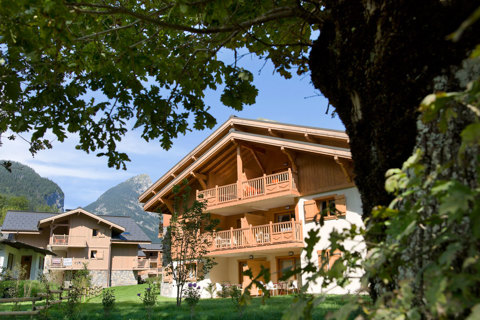 La Reine des Pres, Samoens (self catered apartments) - Luxurious 4* apartments
