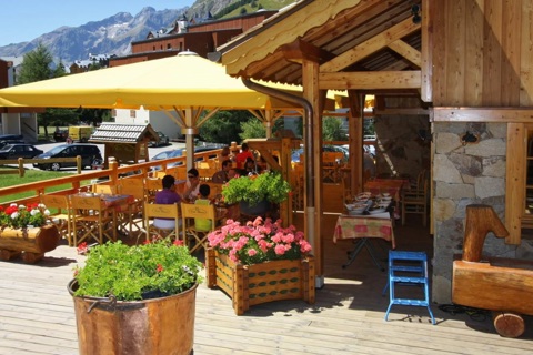 Cote Brune, Les 2 Alpes (hotel) - Terrace