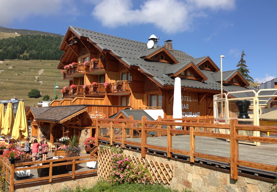 Cote Brune, Les 2 Alpes (hotel) - Terrace