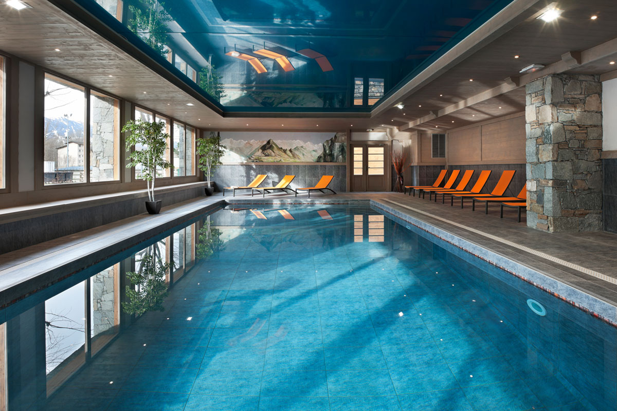 Le Coeur d'Or, Bourg St Maurice (self catered apartments) - Indoor Pool