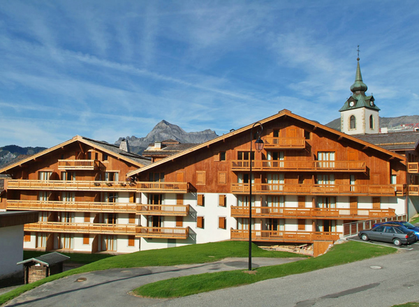 SUMMER - Le Village, Notre Dame de Bellecombe (self catered apartments) OPT (1)