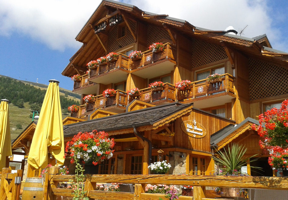 Cote Brune, Les 2 Alpes (hotel)