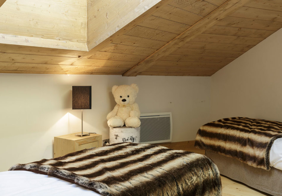 Grange aux Fees, Valmorel (self catered apartments) - Twin Bedroom