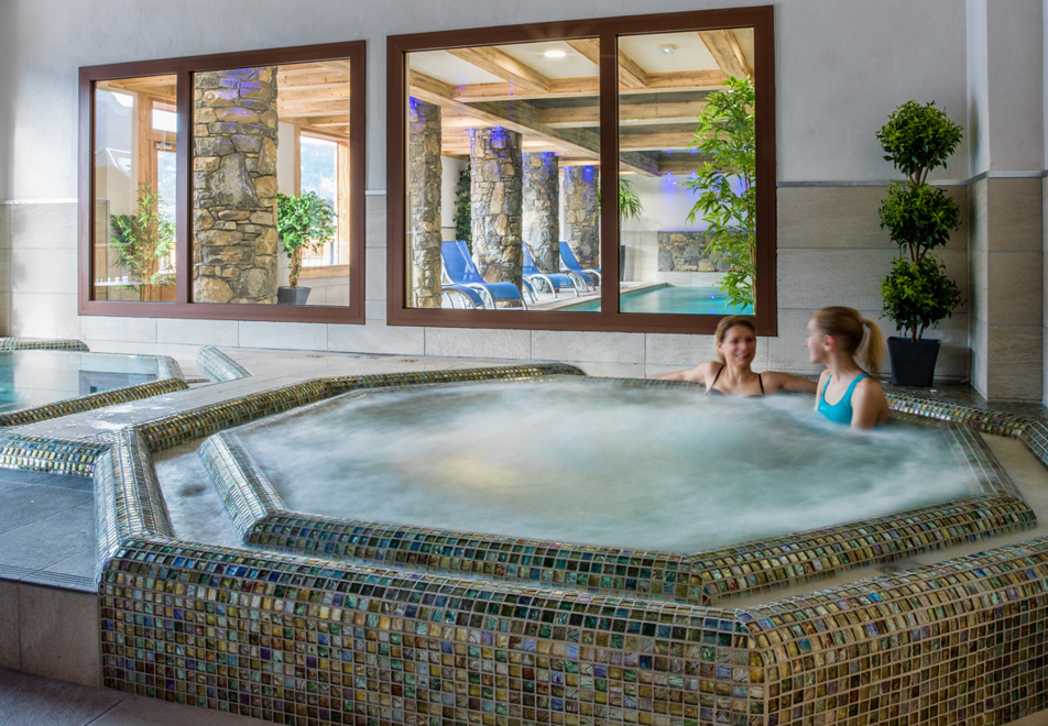 Les Chalets de Layssia, Samoens (self catered apartments) - Jacuzzis