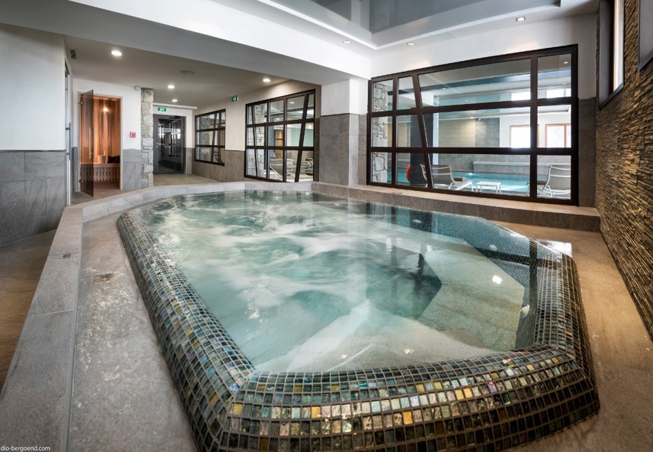 Le Roc des Tours, Grand Bornand (self catered apartments) ©MGM-studio Bergoen - Jacuzzi