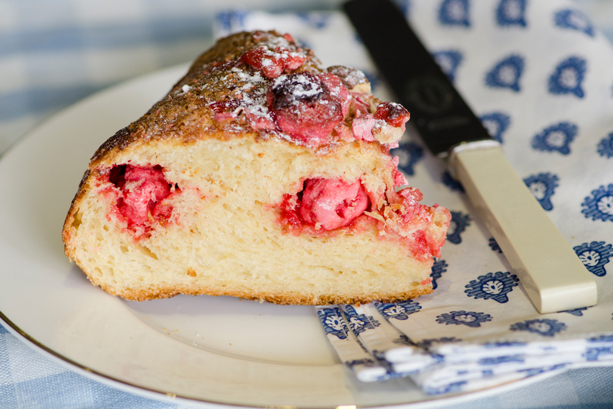 Top food to eat when skiing in the French Alps: Brioche de Saint-Genix by Caro Blackwell