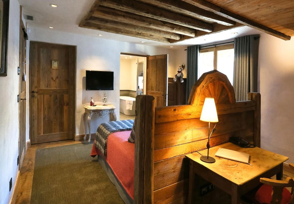 La Bouitte, St Martin de Belleville (hotel) - Style of superior room