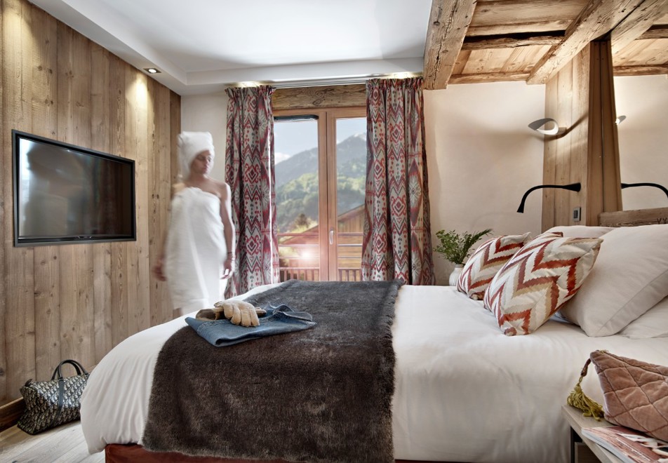 Alexane, Samoens (self catered apartments) - Double bedroom