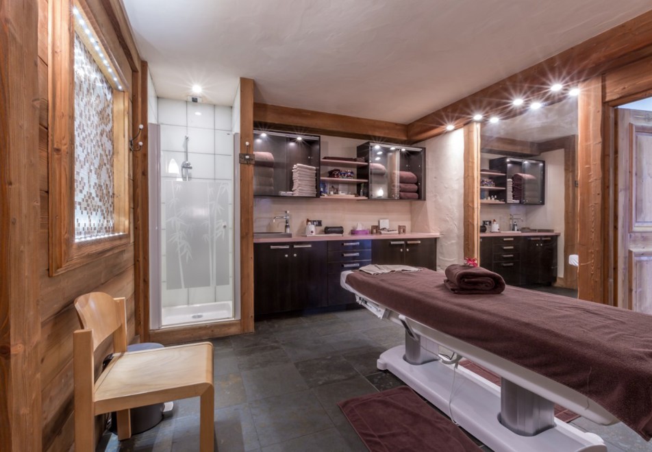 Les Chalets du Gypse, St Martin de Belleville (self catered apartments) - Treatment room