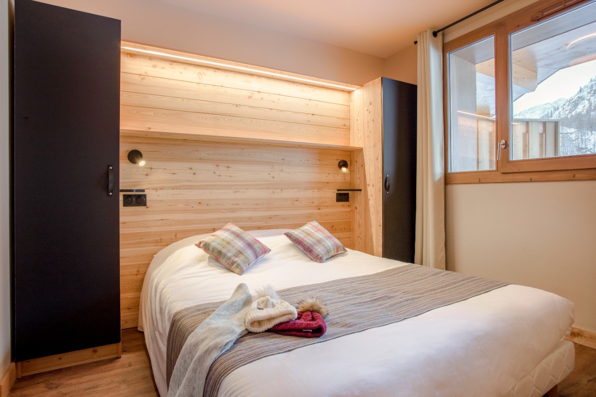 Altaviva, Tignes 1800 (self catered apartments) (©MReyboz) - Double bedroom