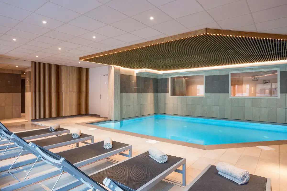 Le Cle des Cimes, Areches Beaufort (self catered apartments) (©MReyboz) - Indoor pool