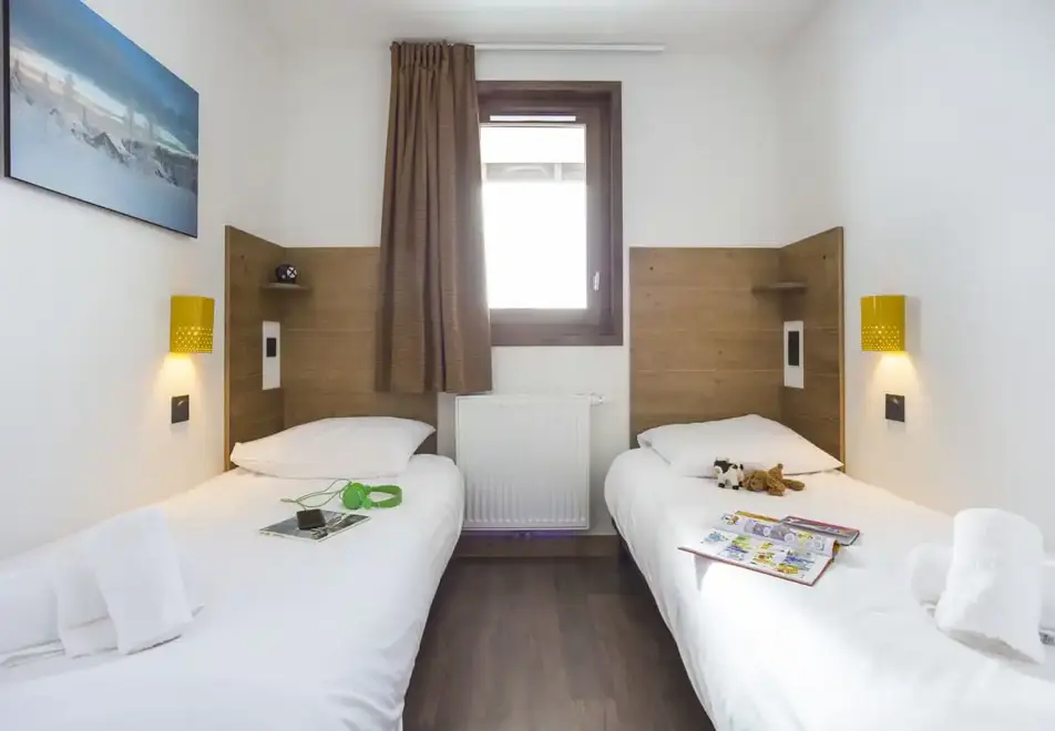 Chalet des Cimes, Les Saisies (self catered apartments) (©M.Reyboz) - Twin bedroom