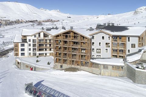 Phoenix, Alpe d'Huez (self catered apartments) - Ski-in/ski-out