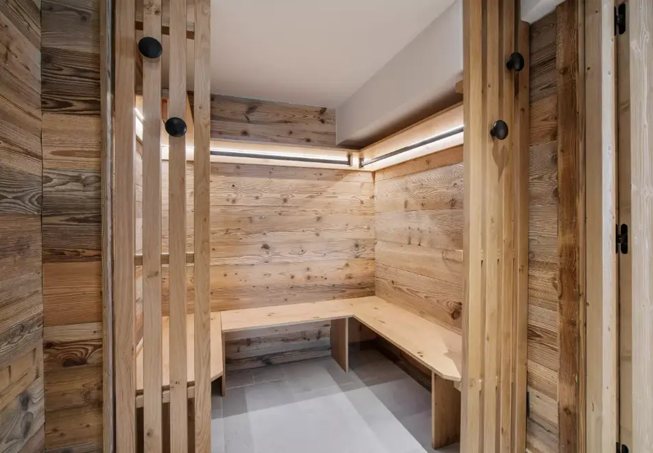Le Quartz, Tignes Val Claret (self catered apartments) - Typical style of 601